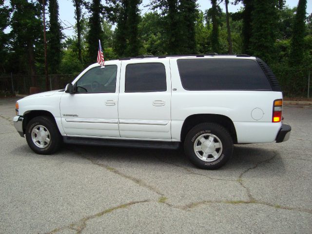 GMC Yukon XL 2004 photo 1