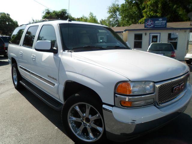 GMC Yukon XL 2004 photo 4