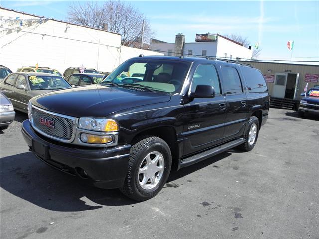 GMC Yukon XL 2004 photo 1