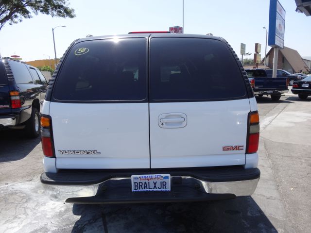 GMC Yukon XL 2004 photo 1