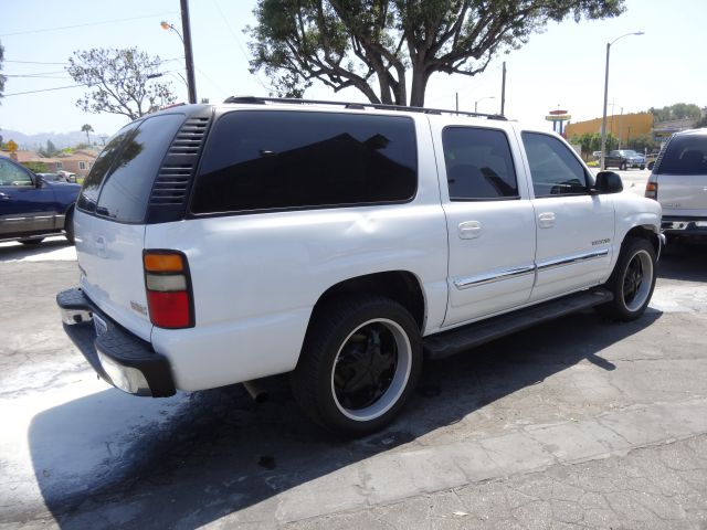 GMC Yukon XL 2004 photo 4