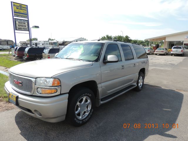 GMC Yukon XL 2004 photo 1