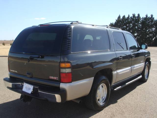 GMC Yukon XL 2004 photo 1