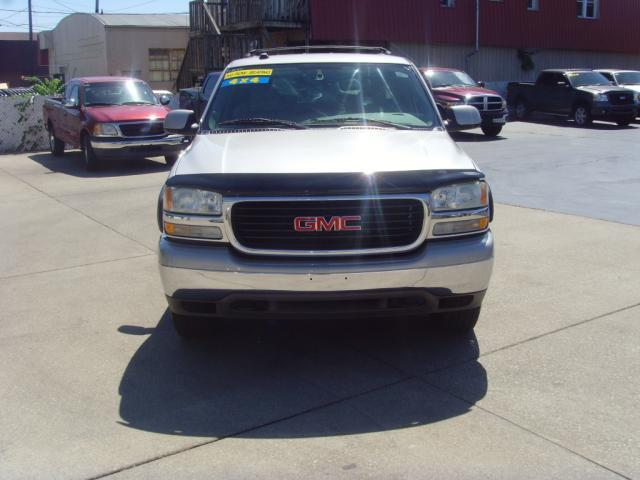 GMC Yukon XL 2004 photo 4