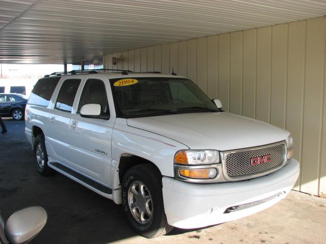 GMC Yukon XL EX Sedan 4D Sport Utility