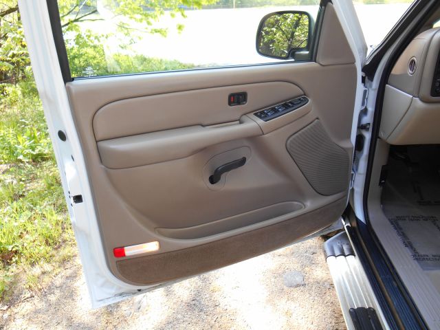 GMC Yukon XL 2004 photo 21