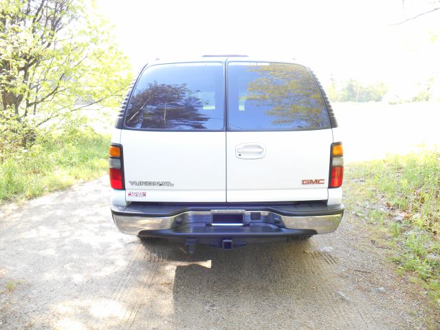 GMC Yukon XL 2004 photo 38