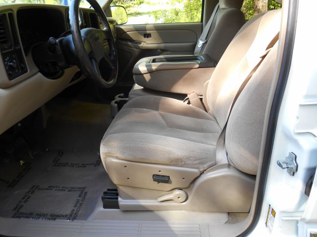 GMC Yukon XL 2004 photo 7