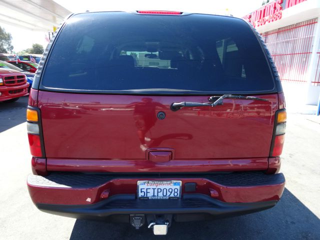 GMC Yukon XL 2004 photo 2