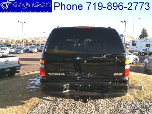 GMC Yukon XL 2005 photo 3