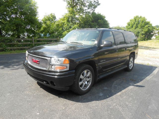 GMC Yukon XL 2005 photo 1