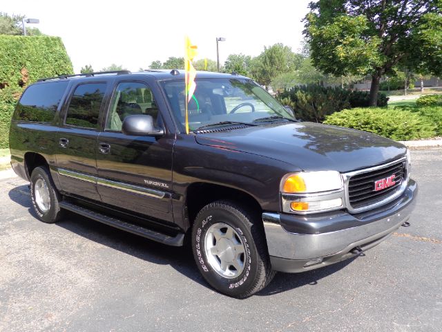 GMC Yukon XL 2005 photo 3