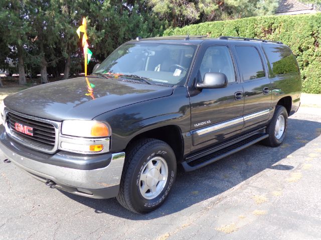 GMC Yukon XL 2005 photo 4