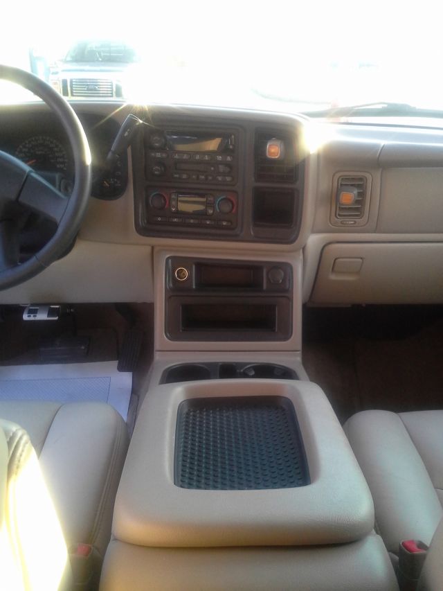 GMC Yukon XL 2005 photo 3