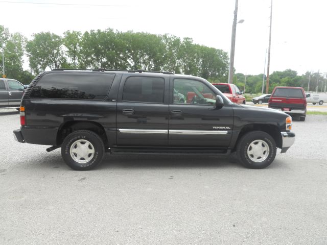 GMC Yukon XL 2005 photo 1