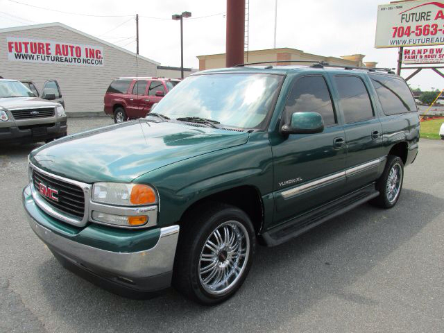 GMC Yukon XL 2005 photo 3