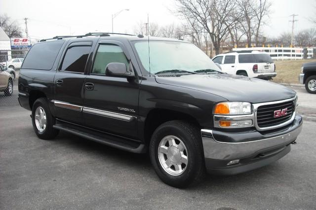 GMC Yukon XL 2005 photo 2