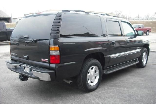 GMC Yukon XL 2005 photo 4