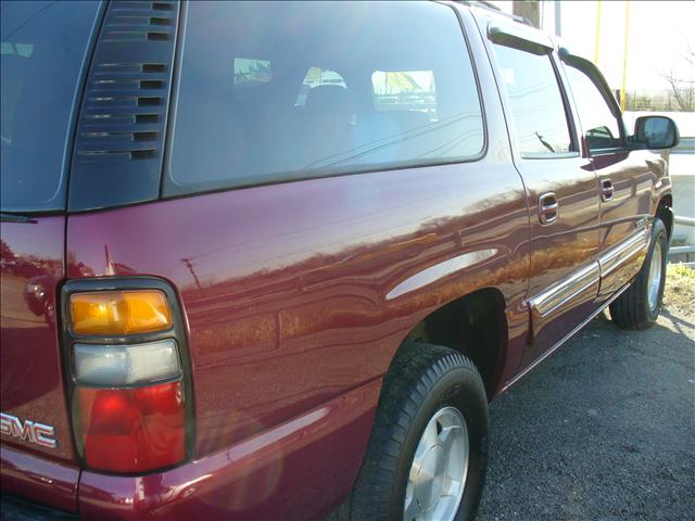 GMC Yukon XL 2005 photo 2