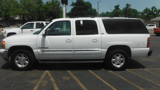 GMC Yukon XL 2005 photo 14