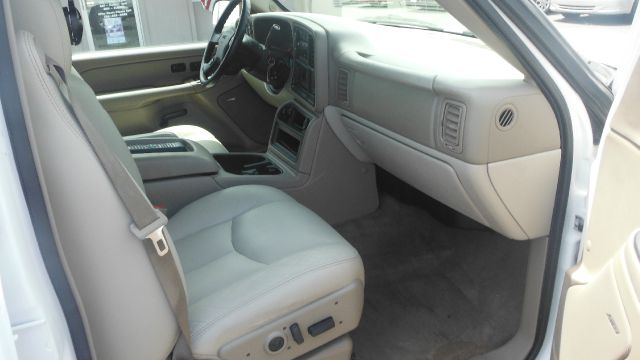 GMC Yukon XL 2005 photo 4