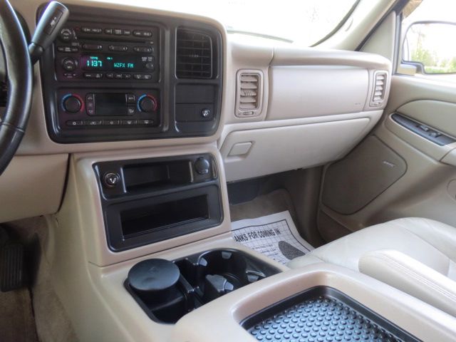 GMC Yukon XL 2005 photo 11