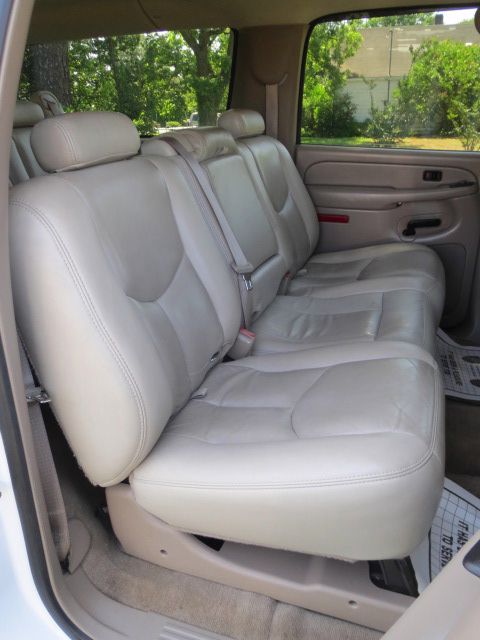 GMC Yukon XL 2005 photo 3