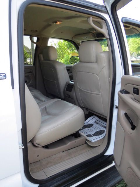 GMC Yukon XL 2005 photo 4