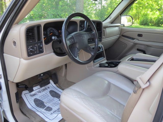 GMC Yukon XL 2005 photo 67