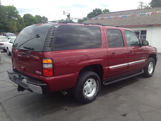 GMC Yukon XL 2005 photo 12