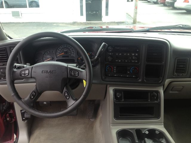 GMC Yukon XL 2005 photo 7