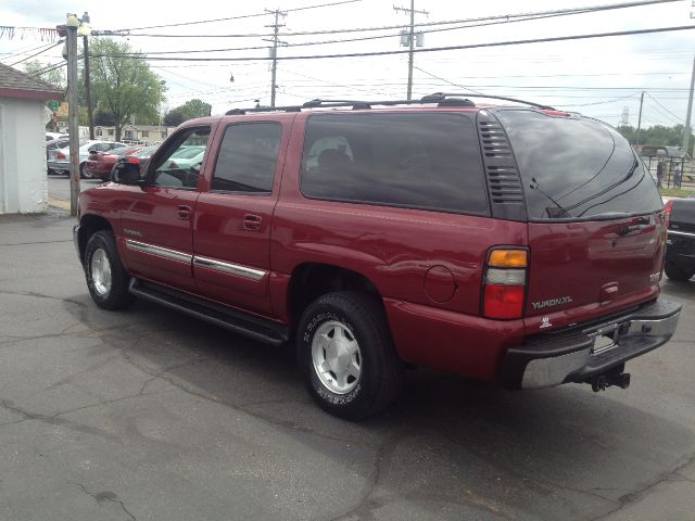 GMC Yukon XL 2005 photo 8