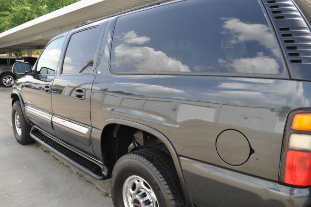 GMC Yukon XL 2005 photo 4