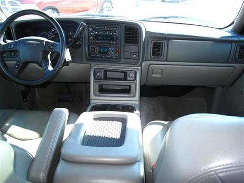 GMC Yukon XL 2005 photo 4