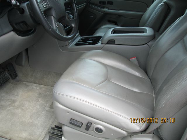 GMC Yukon XL 2005 photo 3