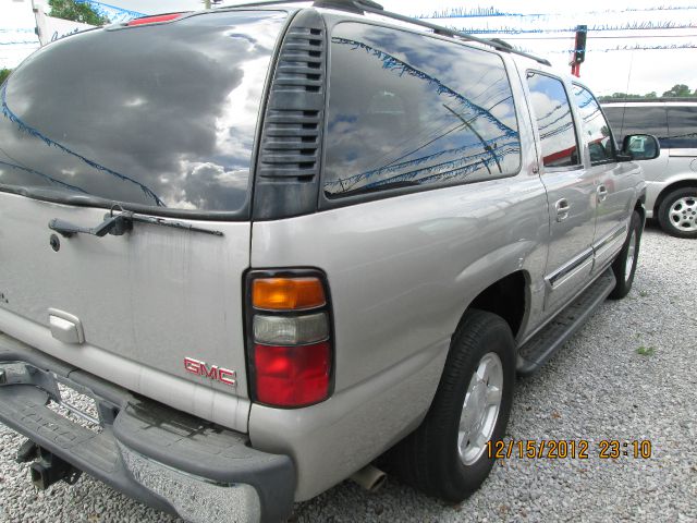 GMC Yukon XL 2005 photo 4