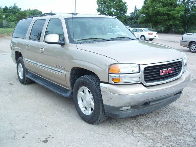 GMC Yukon XL 2005 photo 4