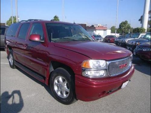 GMC Yukon XL 2005 photo 2