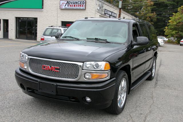 GMC Yukon XL 2005 photo 1