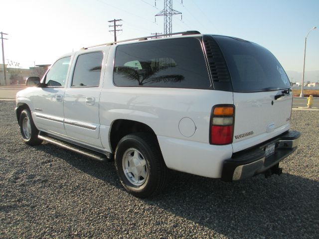 GMC Yukon XL 2005 photo 9