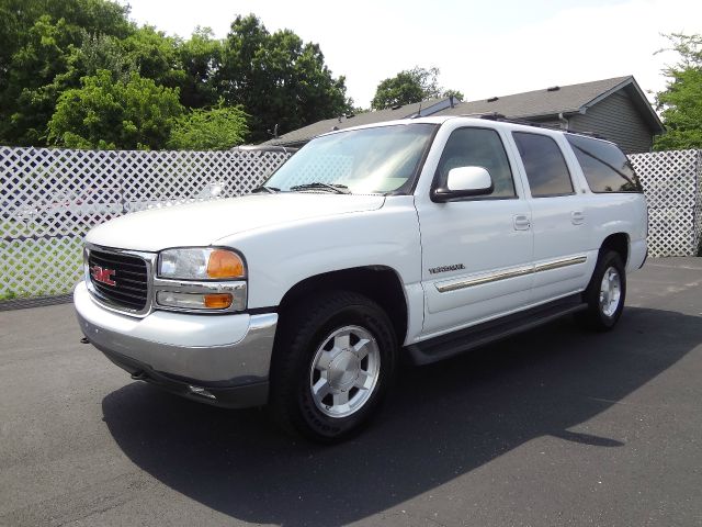 GMC Yukon XL 2005 photo 3