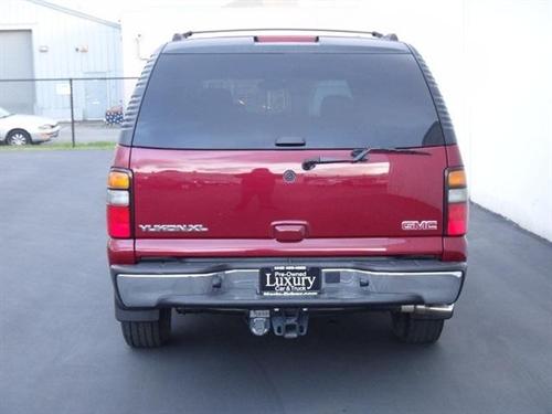 GMC Yukon XL 2005 photo 3