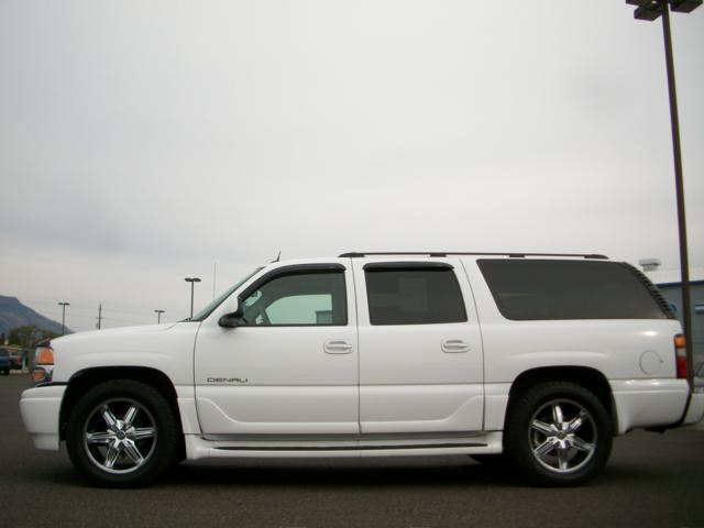 GMC Yukon XL 2005 photo 1