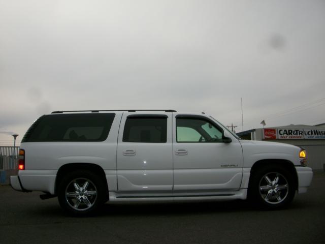 GMC Yukon XL 2005 photo 4