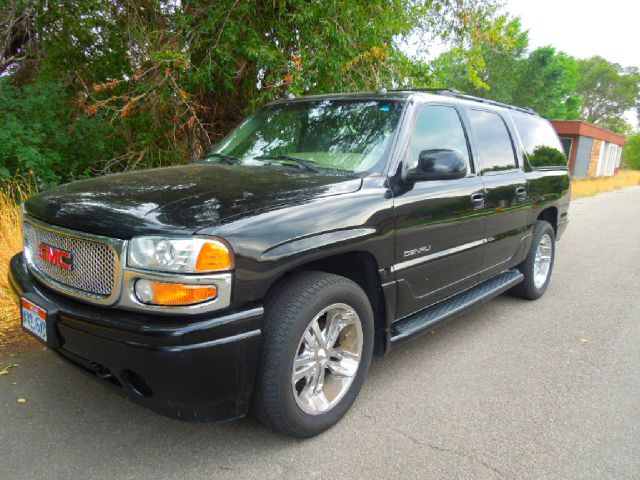 GMC Yukon XL 2005 photo 4