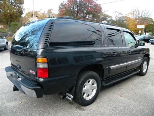 GMC Yukon XL 2005 photo 3