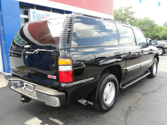 GMC Yukon XL 2005 photo 1