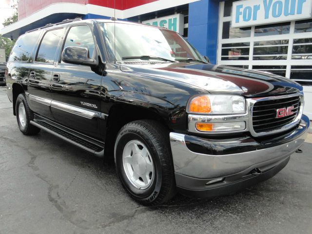 GMC Yukon XL 2005 photo 4