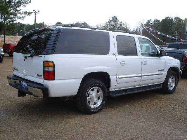 GMC Yukon XL 2005 photo 1