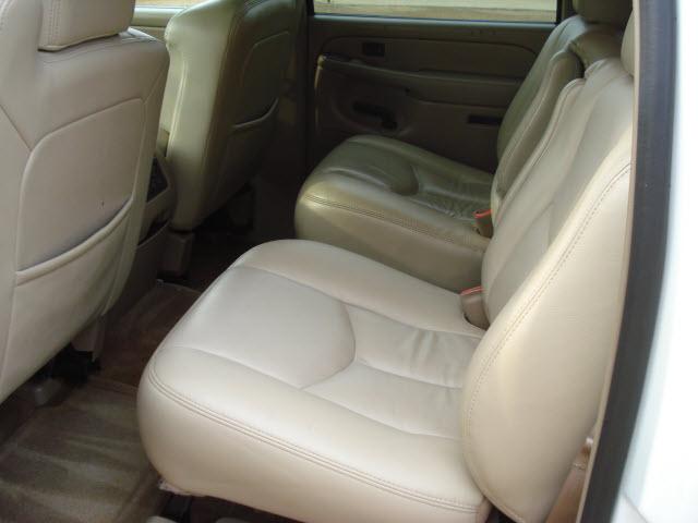 GMC Yukon XL 2005 photo 4